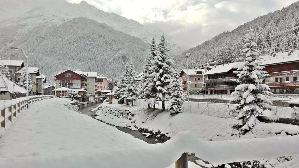 Hotel Alle Tre Baite Santa Caterina Valfurva Exterior foto